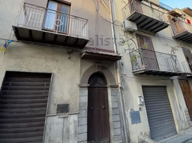 Property in the Heart of Cattolica Eraclea