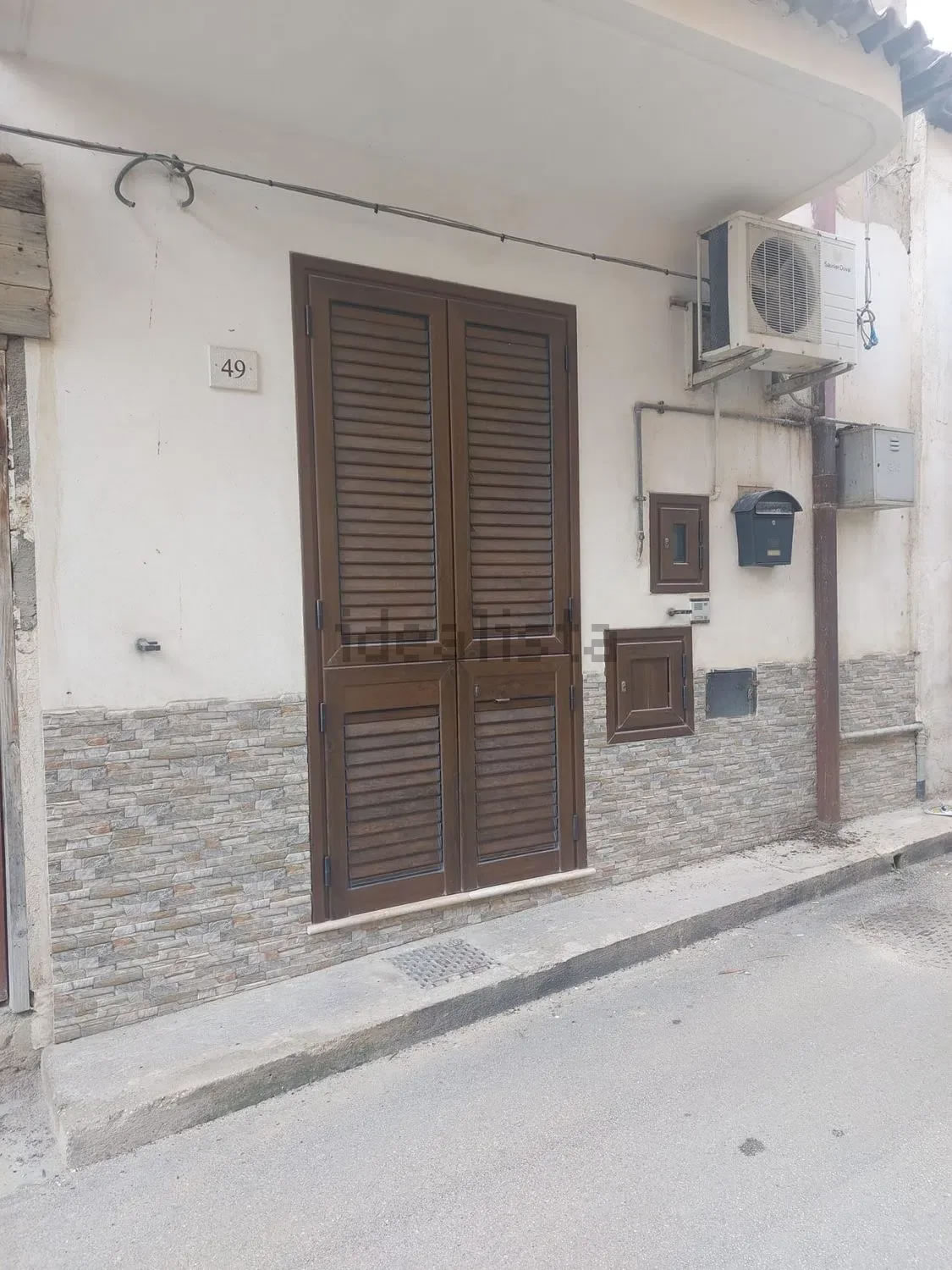 Three-room apartment for sale on Via Canale Botteghelle �55,000
