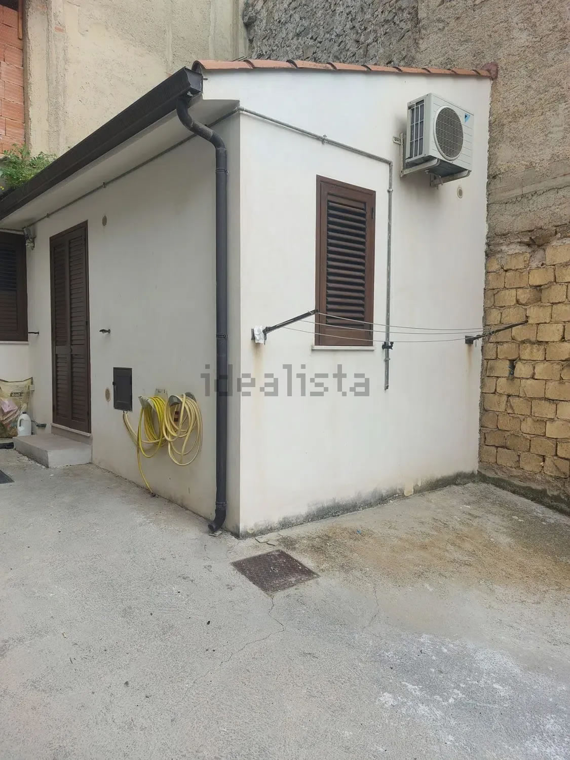 Three-room apartment for sale on Via Canale Botteghelle �55,000