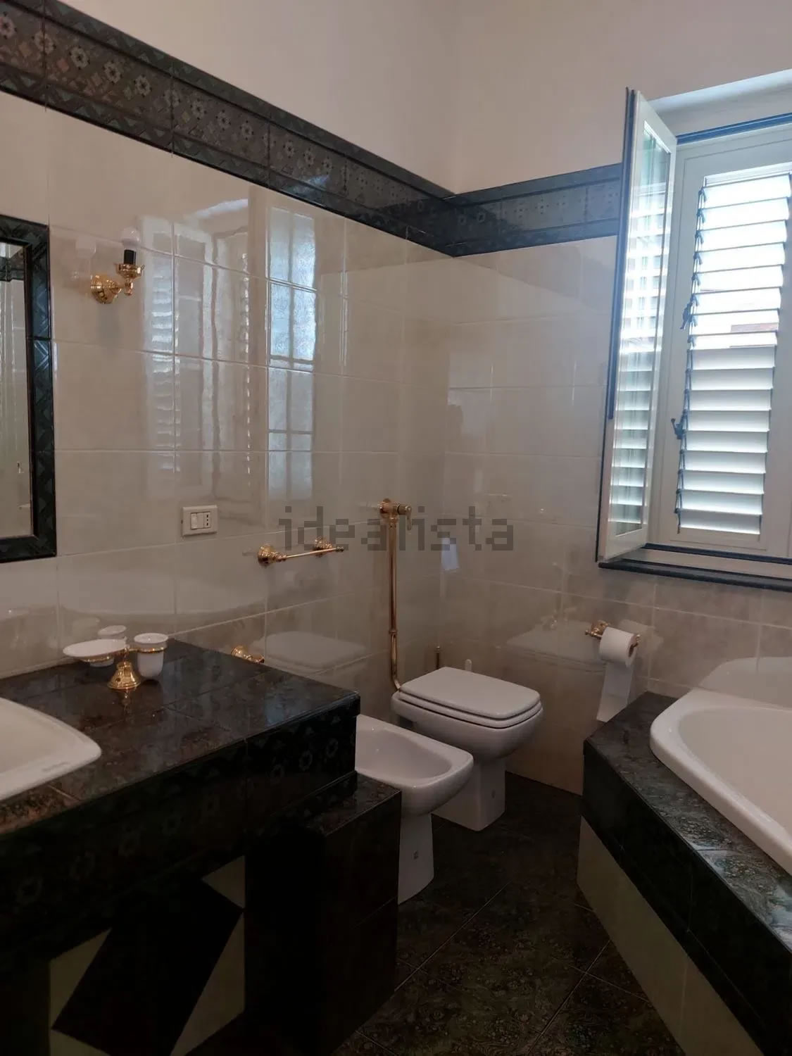 Apartment for sale on Via Giuseppe Verdi �290,000