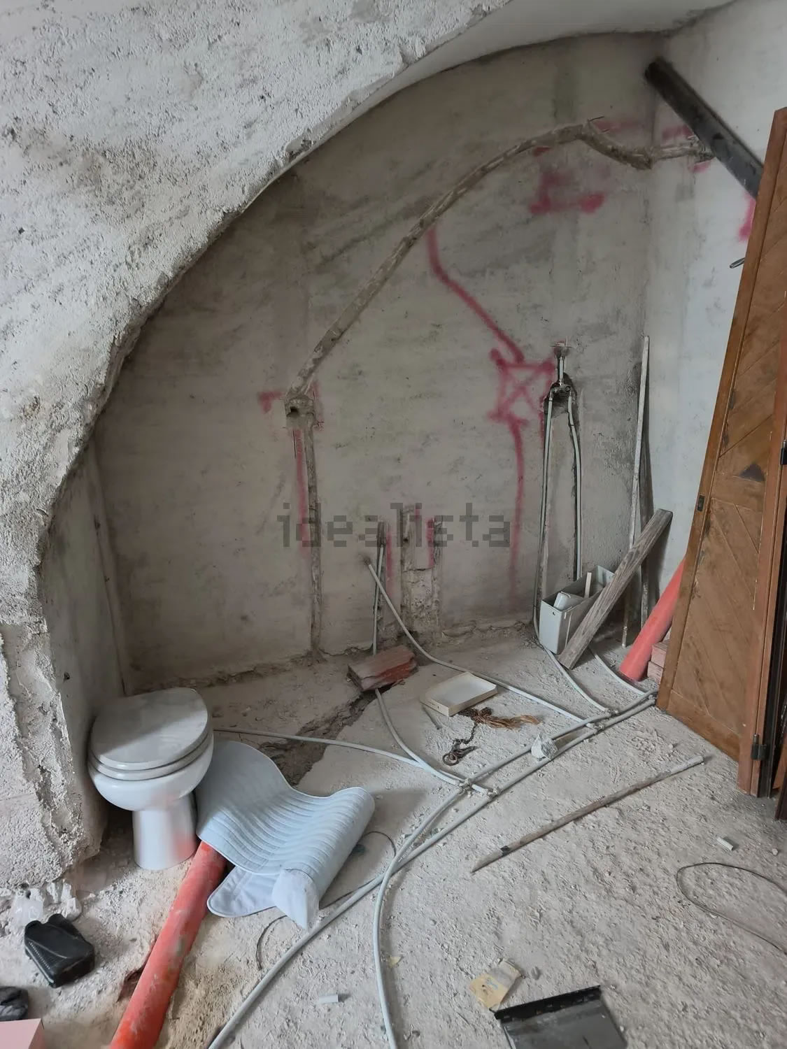 Detached house for sale on Via Camillo Benso Conte di Cavour �13,000